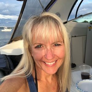 Meet your Posher, Leah